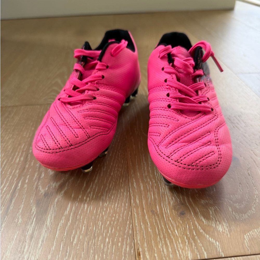 Soccer Cleats - hot pink